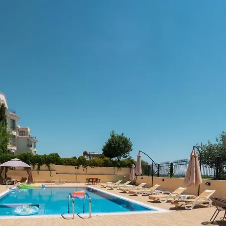 Horizon 25 'б' 公寓